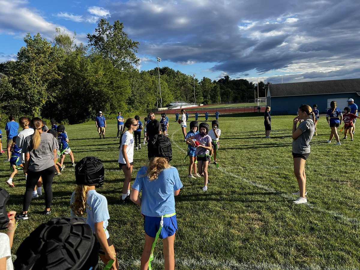 M-E Youth Girls Flag Football 2nd-4th and 5th-6th Grade Teams open the 2025 Season on the High School Turf tonight at 6:00 🏈 🏃‍♀️