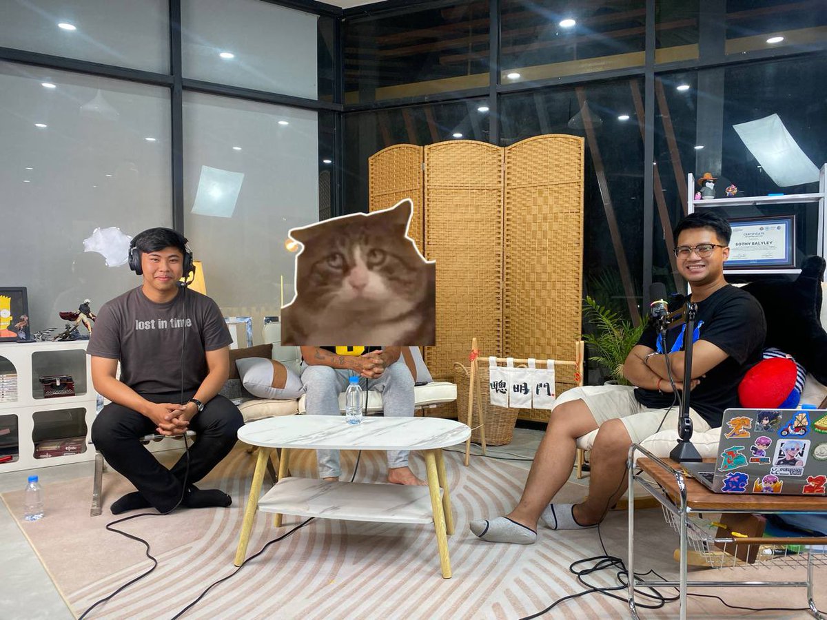 🤨🤨🤨can you take a guess ? Who is our guess ?