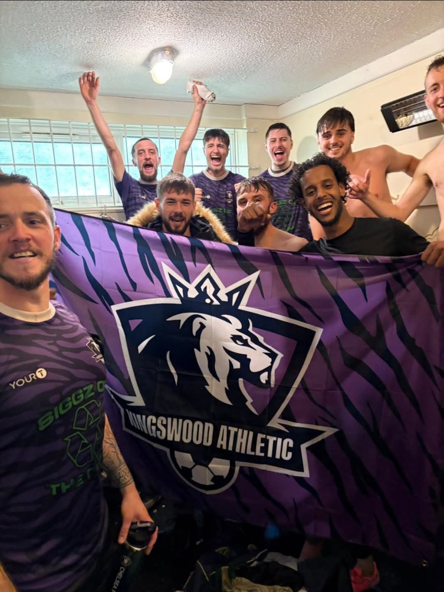 KingswoodAth's tweet photo. We start with a win. 🟣⚫

#utka https://t.co/TqRgNXG7fL