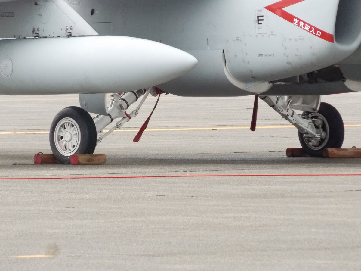 T-4さん。とってもすき。
この飛行機の作動展示とかも見てみたいすな。