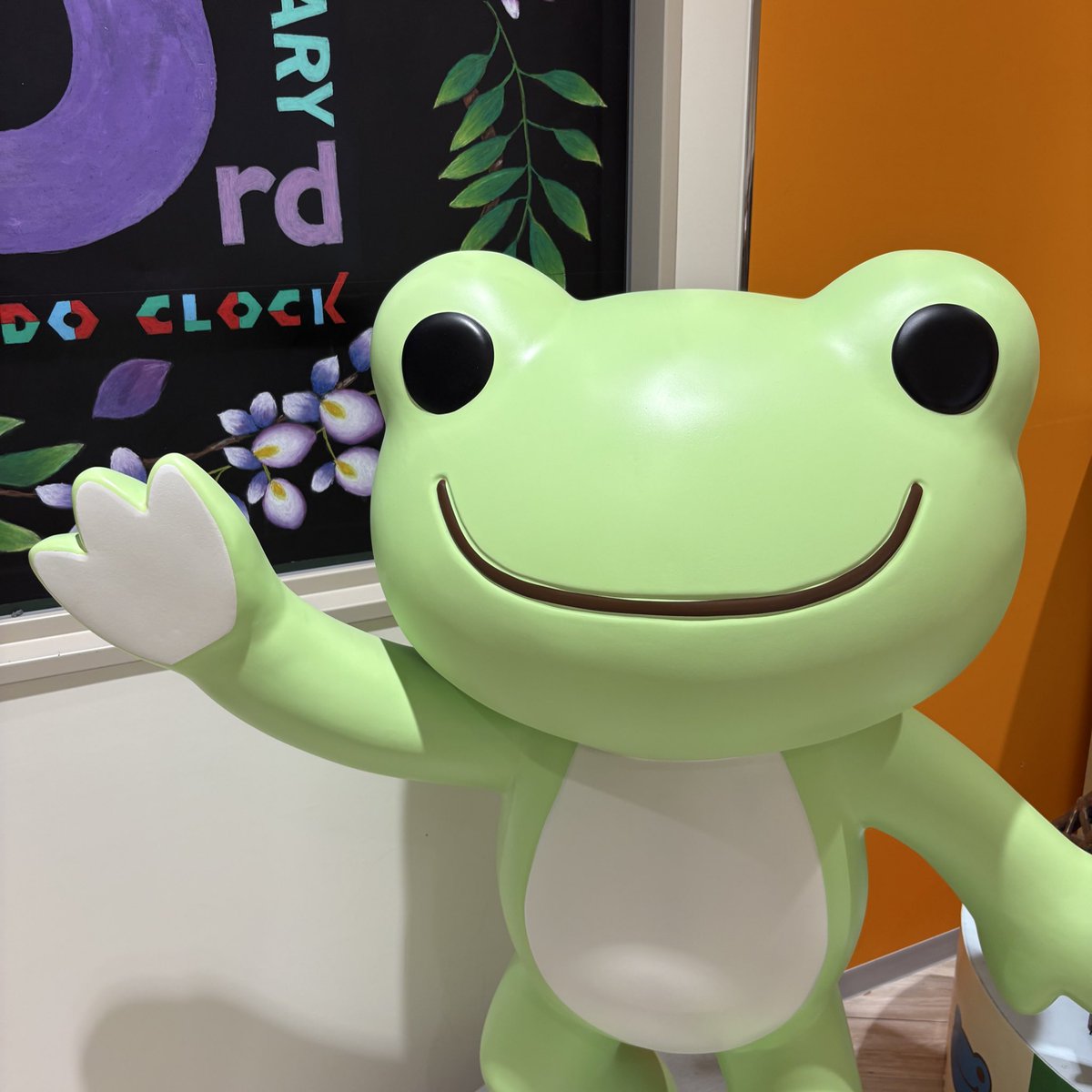 かえるさんのピッチャーです アミューズメント限定かえるのピクルス新商品♪ #かえるの