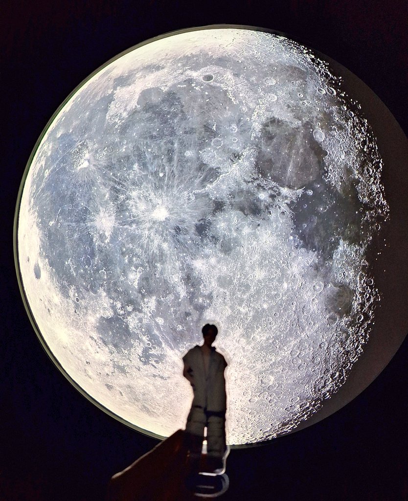 akinko170's tweet photo. 今夜は皆既月食🌒
優しくて愛に溢れたお部屋思い出すなぁ🥺
2025.3.12 🐺🌒💙
#三代目JSOULBROTHERS
#jsb3class
#ØMI
#六本木ミュージアム https://t.co/oil6CqSUI5