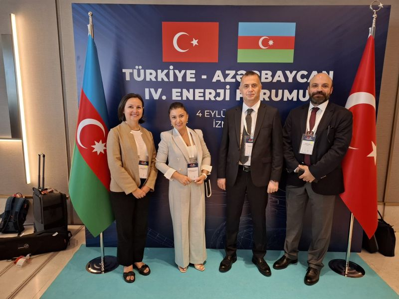 Türkiye-Azerbaycan 4. Enerji Forumu, 4 Eylül 2025’te İzmir’de gerçekleştirildi. 
Derneğimiz, Türkiye-Azerbaycan Enerji Forumu bünyesinde faaliyet gösteren Enerji Verimliliği Çalışma Grubu’nda temsil edildi.
