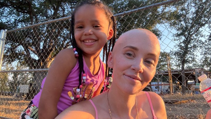 💔 Cassidy, a 25-year-old mom of 2, is battling stage 4 cancer while caring for her girls. She needs our help with treatment &amp; daily expenses. Every share &amp; donation counts. 🙏
➡️ gofund.me/58bc2244b
#KillCancer #SupportCassidy #help #donate #gofundme #Cancer