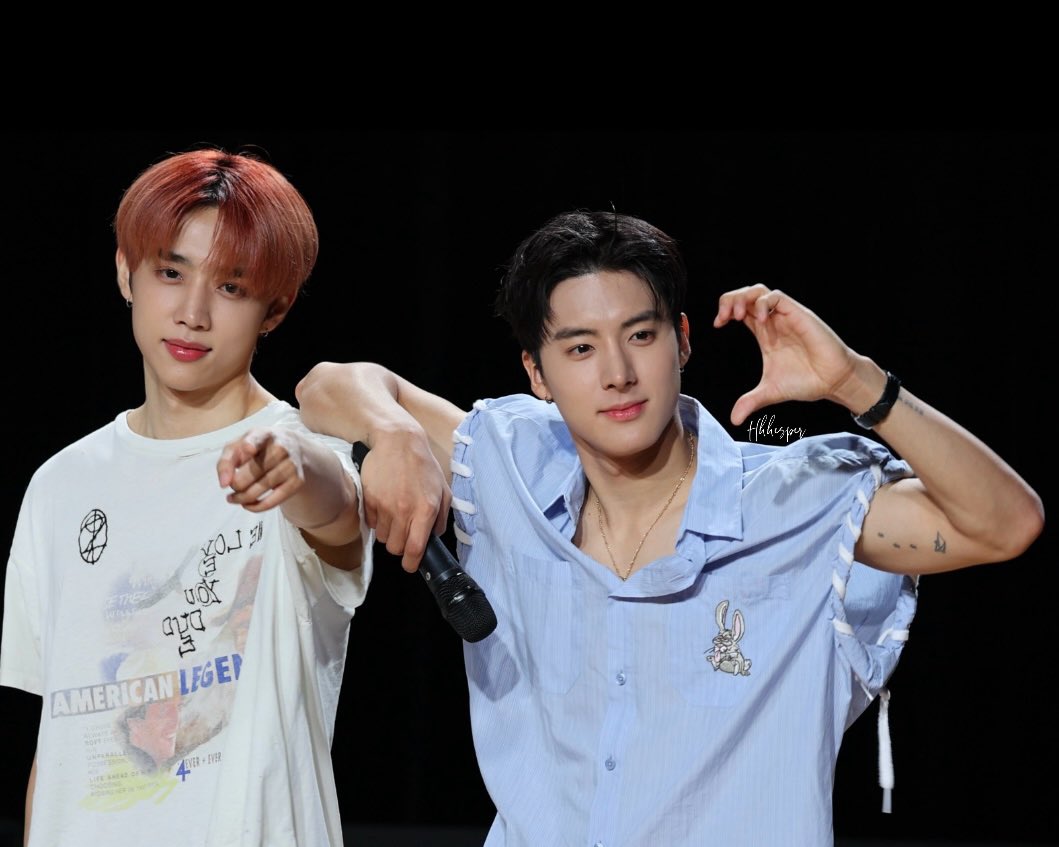hpr423623's tweet photo. 250907 hellolive
#THEBOYZ #더보이즈 #선우 #SUNWOO 
#ERIC #에릭 https://t.co/ra7xirPqnE