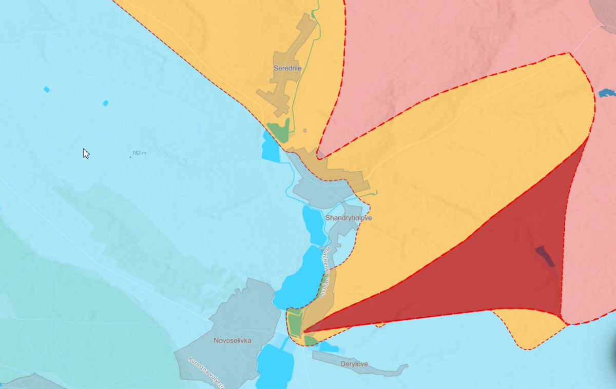 с Шандриголово у Хохла тоже не очень...Пока держатся...контратакуют, но силенок все меньше...Русские используют все, для поражения гарнизона...