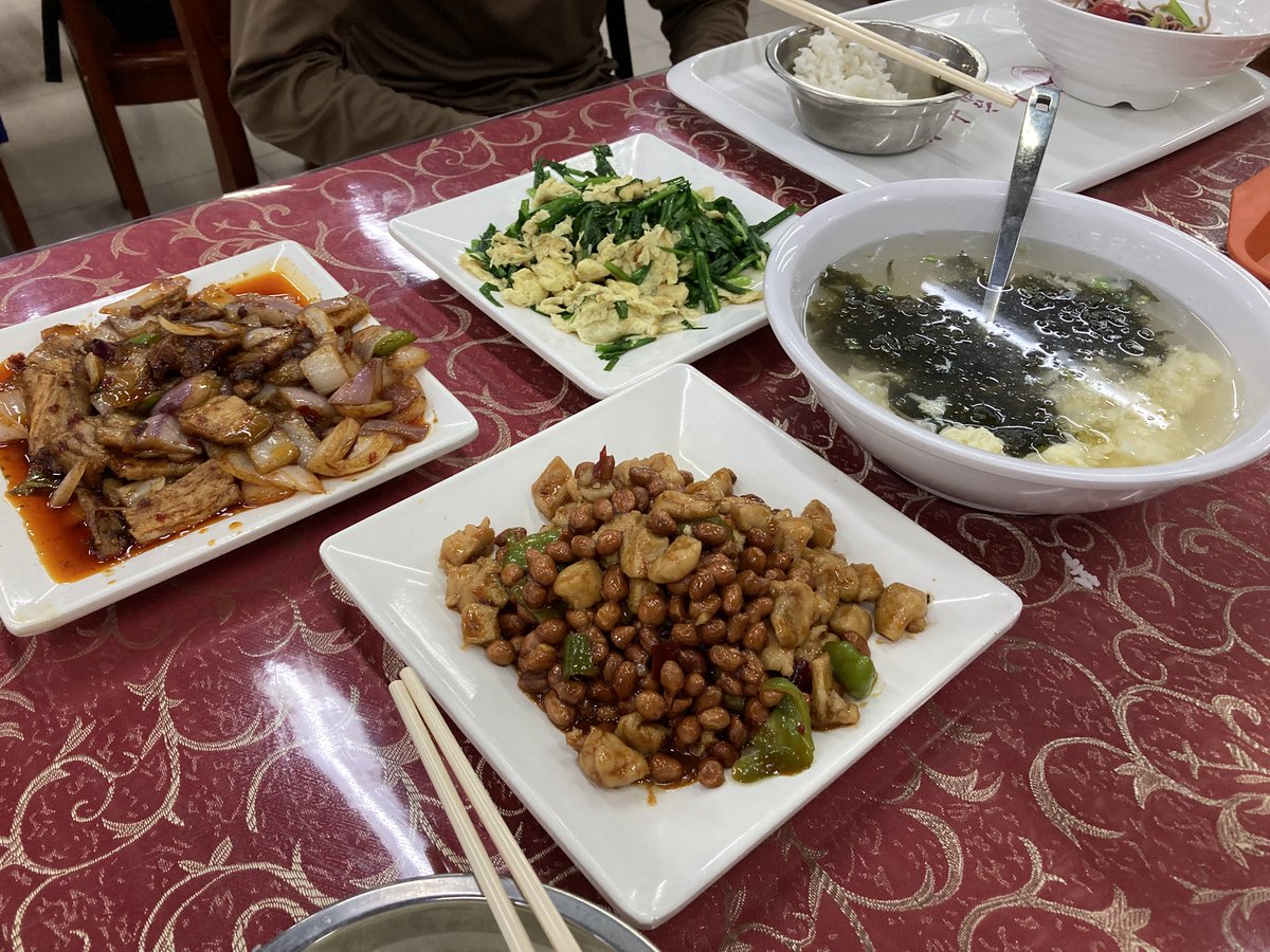 たくさんのおかず
けれど用意してもらってたから名前はわからなかった。