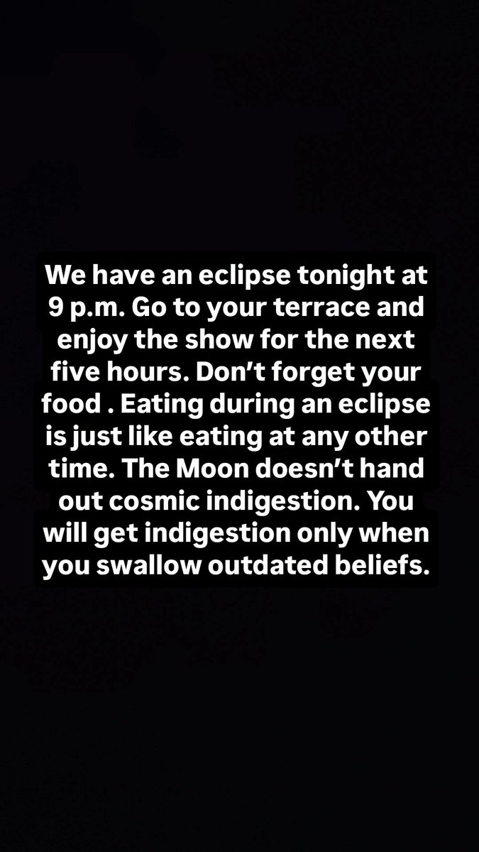 starvoirs's tweet photo. A total lunar eclipse happens when the Earth moves between the Sun and the Moon, covering the Moon completely with its shadow. Instead of going dark, the Moon turns a reddish color because Earth’s atmosphere bends and filters the sunlight, creating the beautiful “Blood Moon". https://t.co/rg7MgwIypT