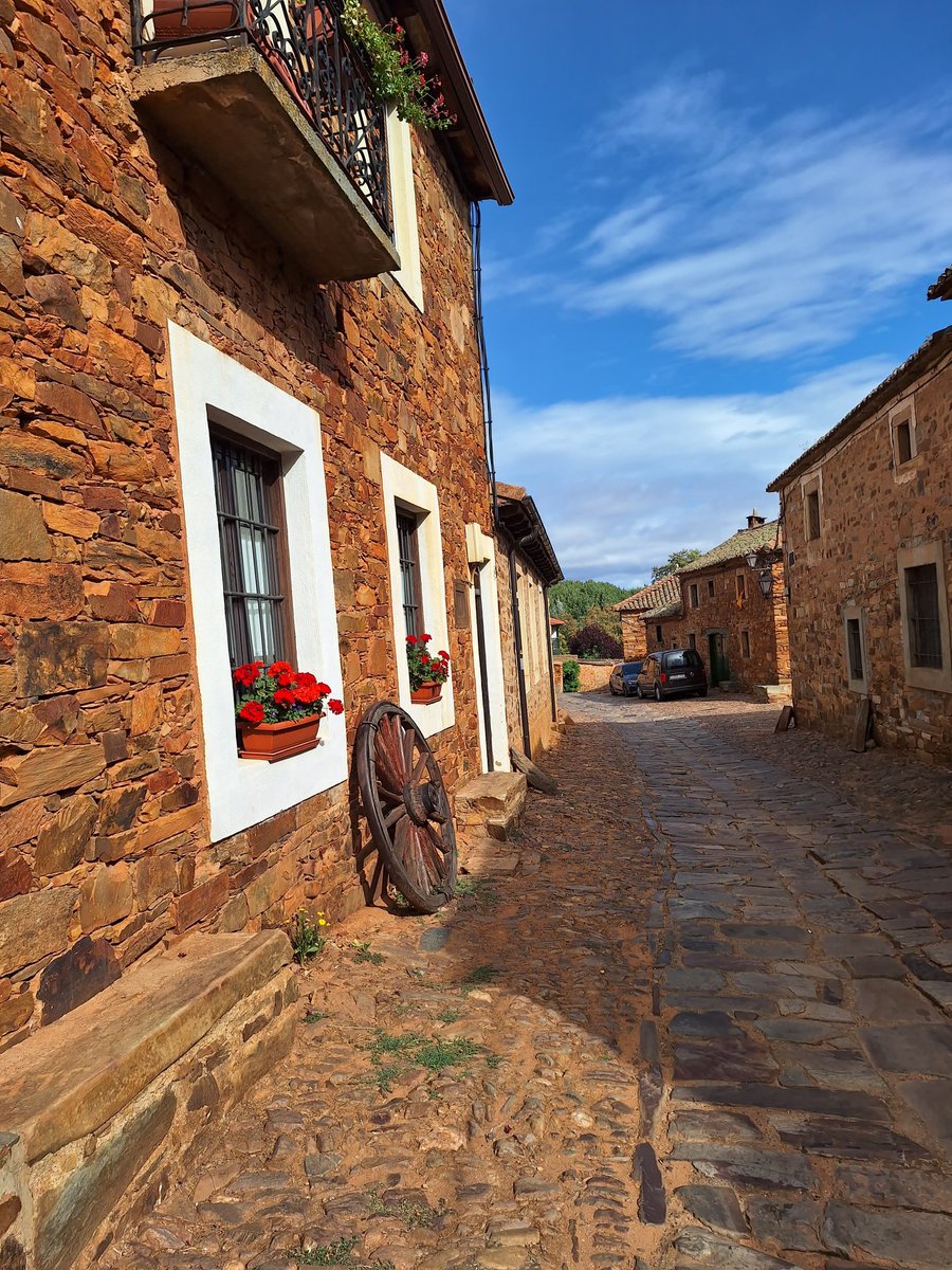 En el pueblo secreto 🫣🏚️🤫