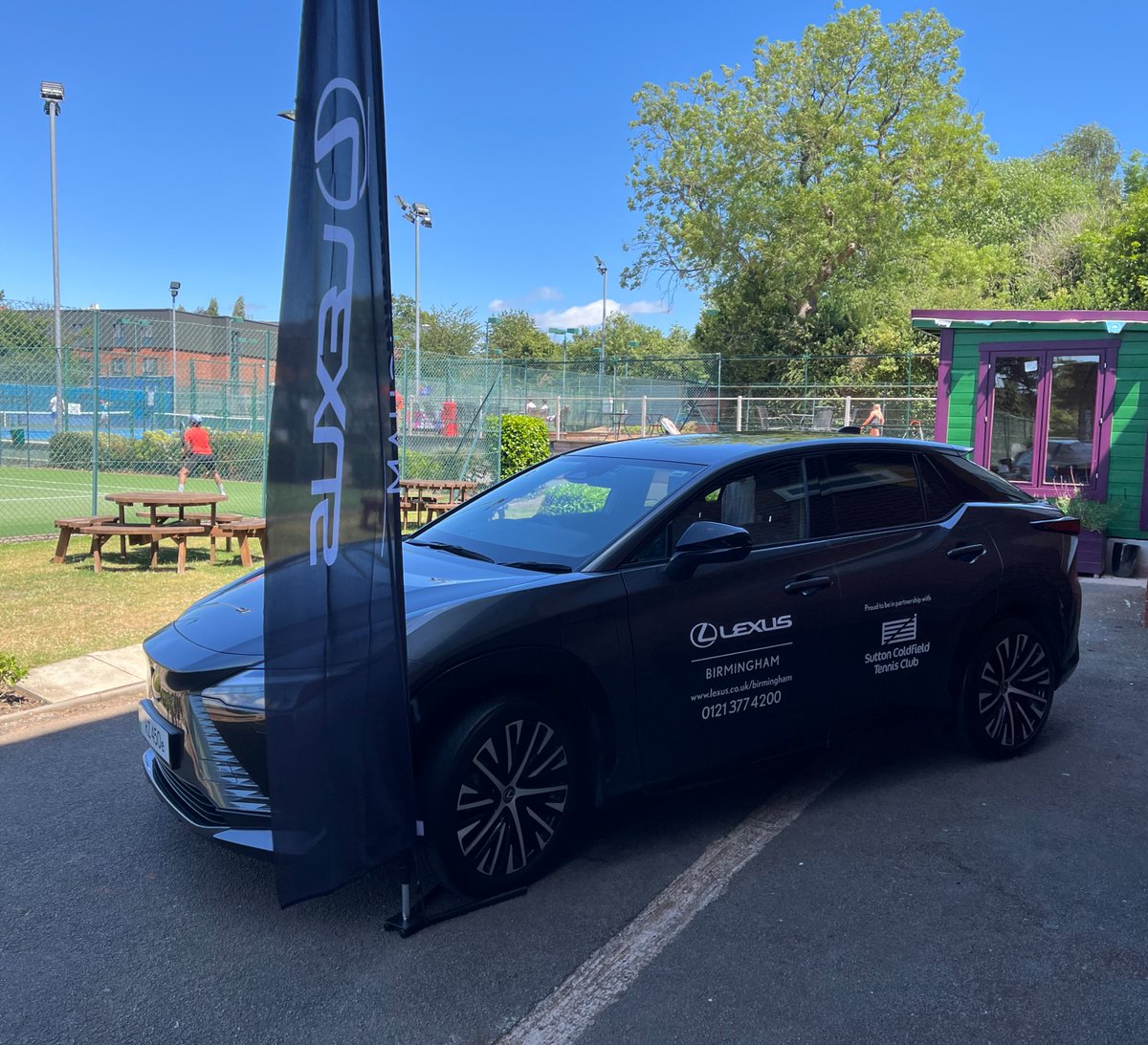 We're delighted to be in partnership with <a href="/SC_TennisClub/">Sutton Tennis</a>.

The club offers various premium facilities, including nine outdoor floodlit courts and two indoor courts.  

Visit their website for more: bit.ly/3FfNKZY