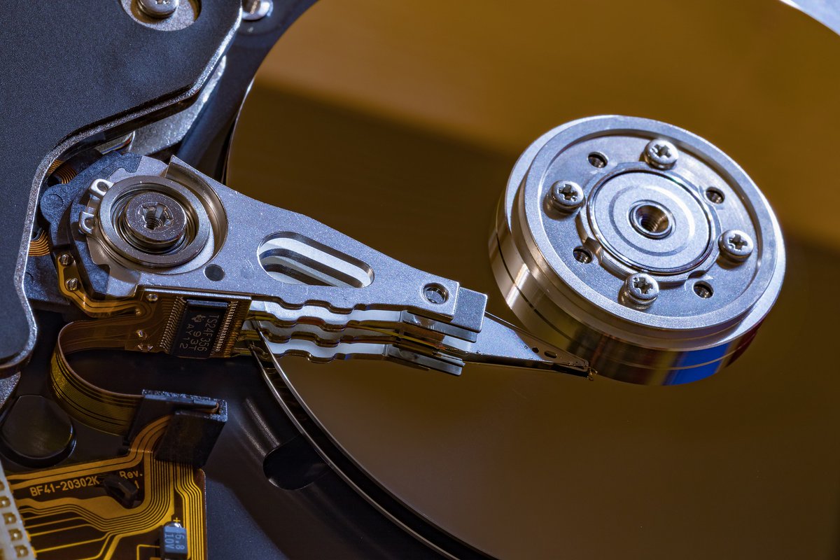 solidrockits's tweet image. #Datarecovery services for #harddrive and #USBdevices in #London. Get help for corrupted  storage media, clicking hard drive or accidentally dropped storages. Call @solidrockits now on  07951 878 703 bit.ly/2ZdPlFG #driverecovery #usbdatarecovery #datarecoverylondon
