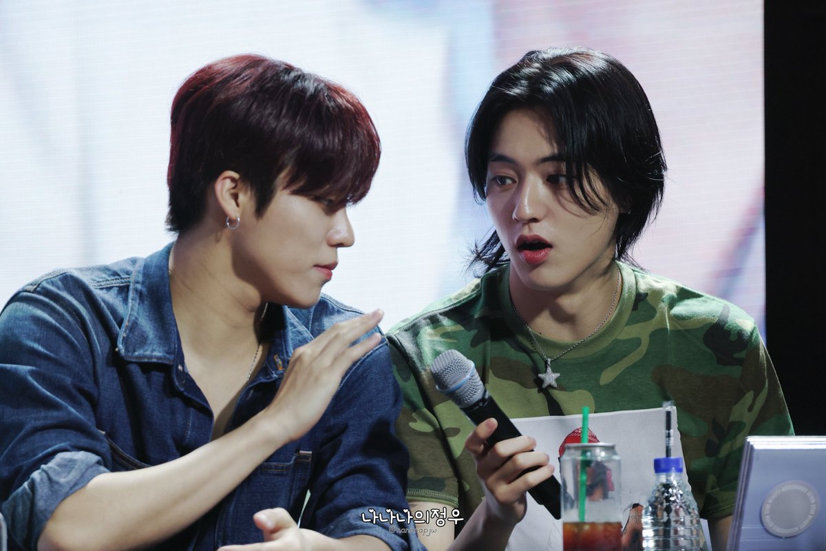 lutowz's tweet photo. no cuz why does this look like a couple reveal press con 😭 https://t.co/jifAYOs8ZW
