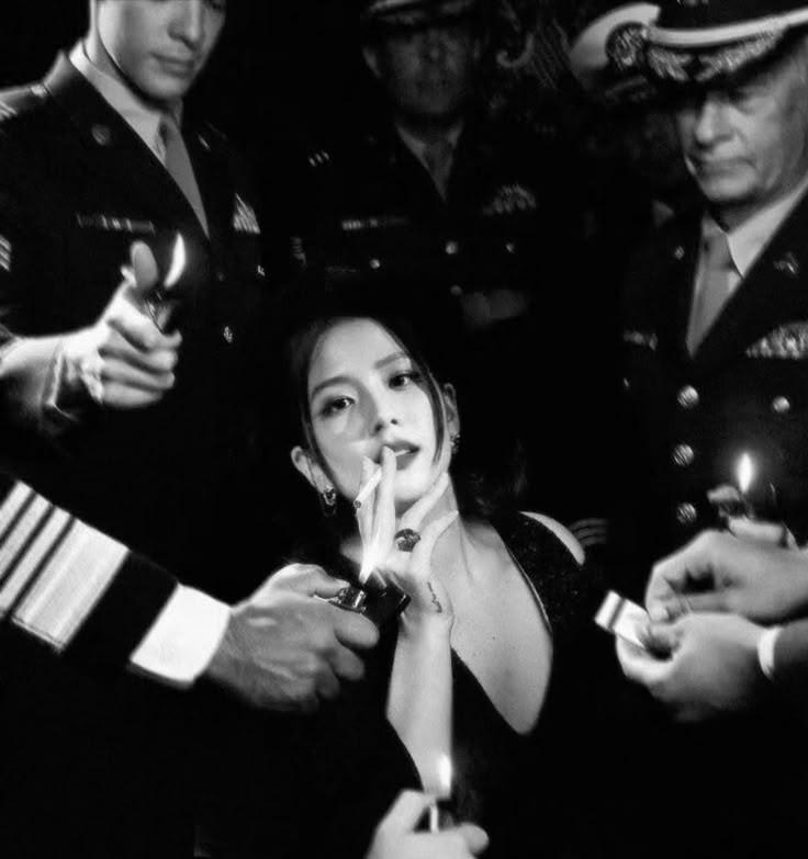 quadaucuakjs's tweet image. Please take away all of Jisoo’s pain, triple it, and hand it to the bitter haters.