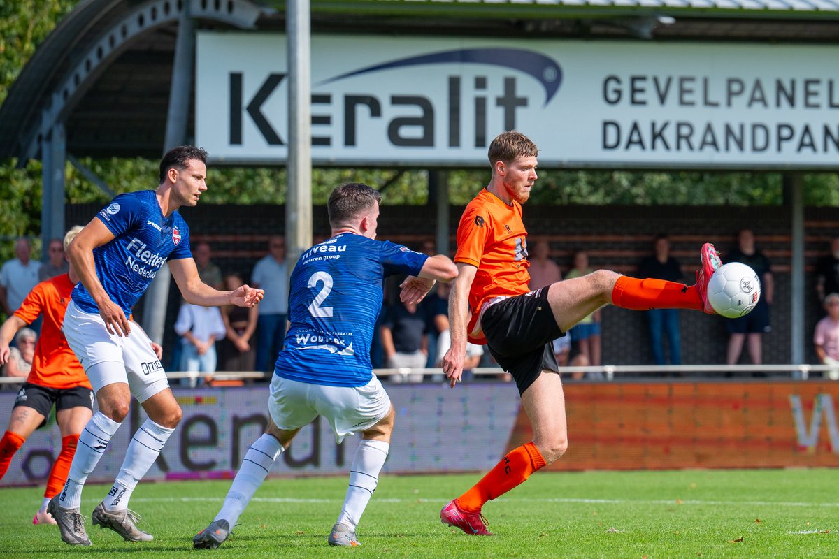 De_Treffers's tweet photo. 📸 In beeld

De Treffers verloor dit weekend met 1-0 op bezoek bij HHC Hardenberg. Volgende week nieuwe kansen in de topwedstrijd tegen Quick Boys! 💪

#hhctre #proshotsnl https://t.co/1FZsH0XNcN