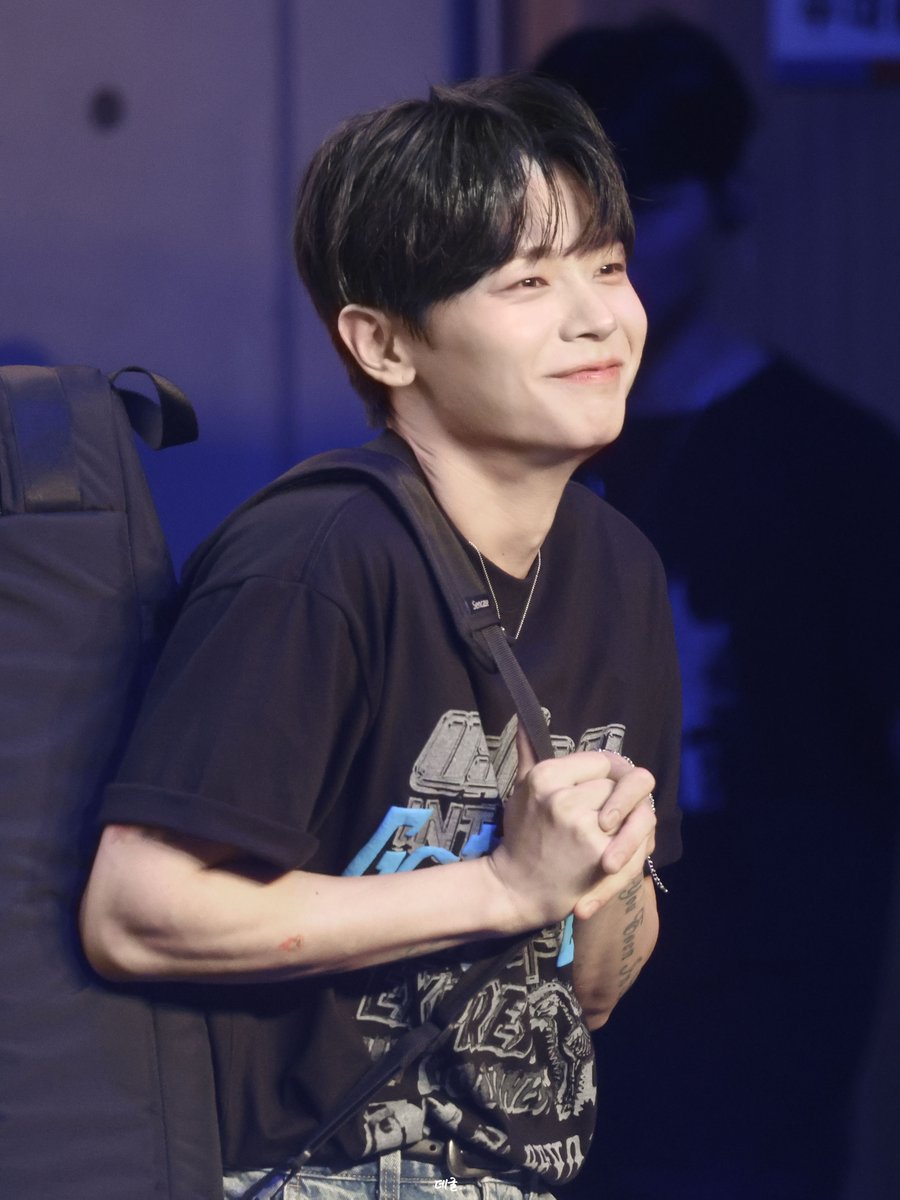 데굴.. tweet media