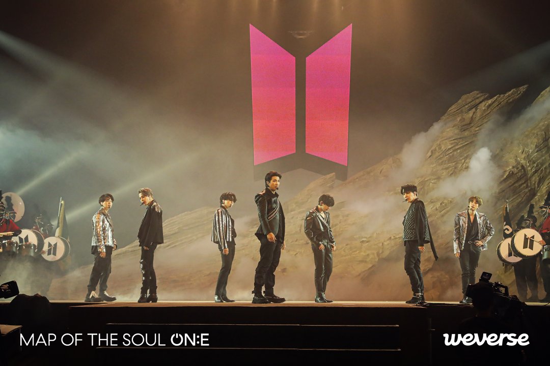 BTSAnswerBr's tweet photo. 📸 Fotos oficiais do #BTS para o VOD do concerto 'MAP OF THE SOUL ON: E'! 😍💜
#MapOfTheSoulONE #BTSARMY https://t.co/ZtlCrNGcFv