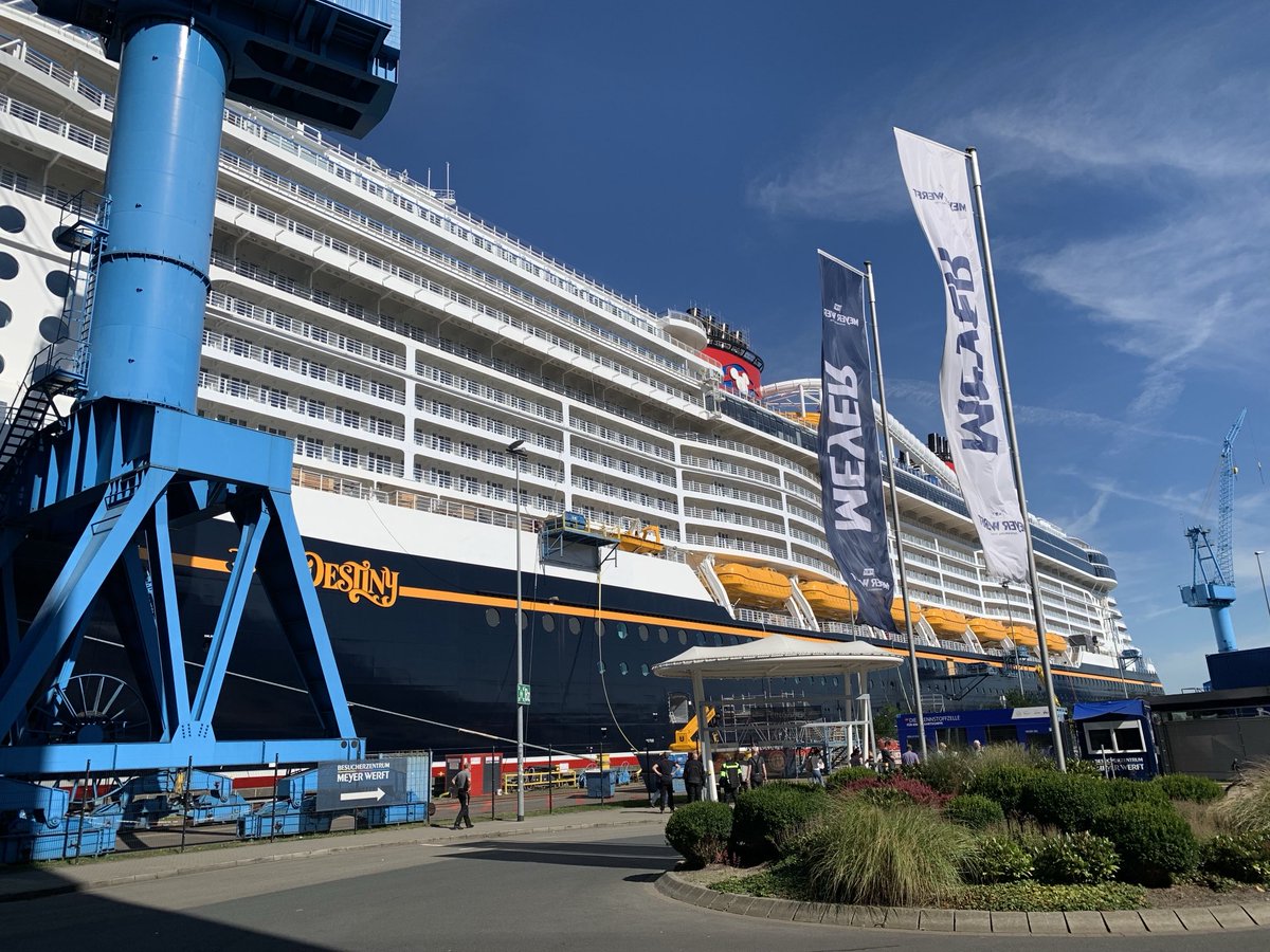 TobiasDollase's tweet image. Weltklasse Schiffbau #MadeinGermany ⁦@meyerwerft⁩ ⁦#Papenburg⁩.