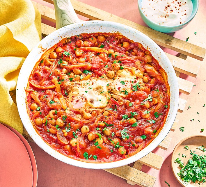 foood_cart's tweet image. One pan. 10 minutes. Done.
🥚 Eggs
🌶️ Peppers &amp;amp; onions
🌽 Corn
🧀 A sprinkle of cheese
Eat solo or wrap in a tortilla 🌯
Zero dishes = best breakfast.
#BreakfastScramble #EasyEats #QuickMeals