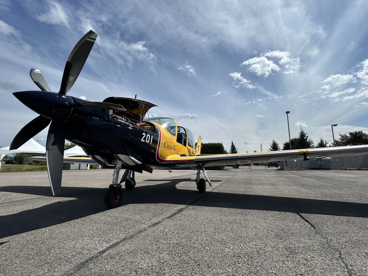 SkyAlyne's tweet photo. The newest aircraft in Canada have landed in Gatineau! The first two @GrobAircraft G 120TP / CT-102B Astra II that will be delivered to the @RCAF_ARC arrived in Gatineau, QC on Saturday afternoon, following a successful ferry flight from Germany. 1/3 https://t.co/GOBZK5hsnS