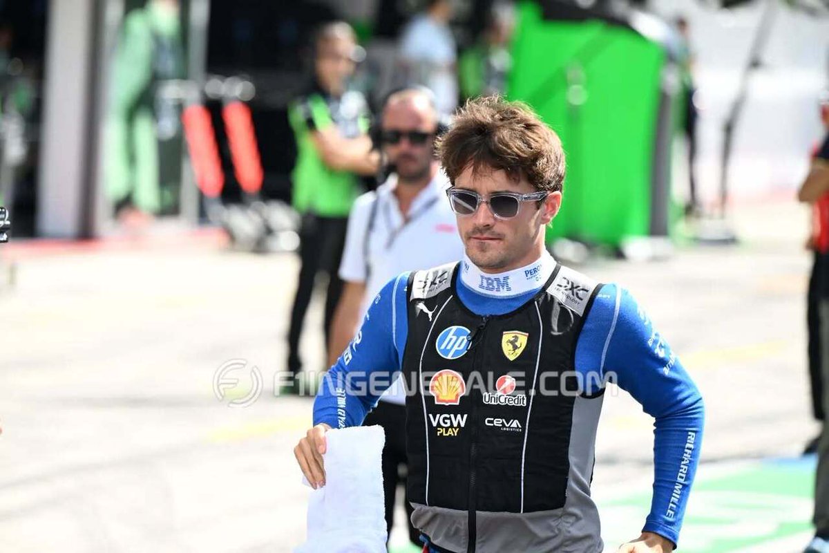 F1ingenerale_'s tweet image. Tutti di corsa per l'inno italiano! 🏃

Molti piloti oggi erano in ritardo per il momento dell'inno in griglia di partenza, e la nostra inviata dal paddock ha scattato qualche foto per voi

#f1ingenerale #f1 #f12024 #f1news #formula1 #formula1news #formu… instagr.am/p/DOTWT3XCMI_/