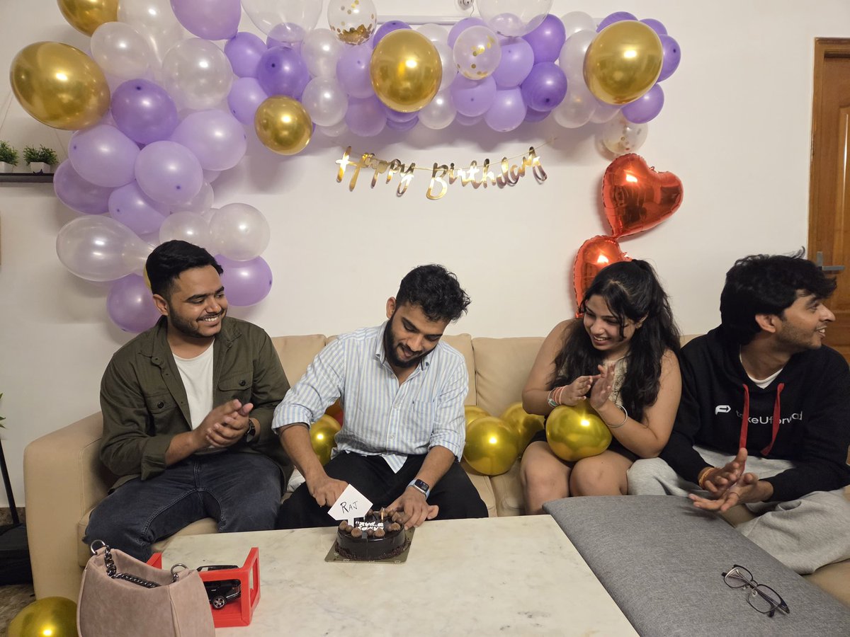 striver_79's tweet image. Logging more memories
- Team surprised me at a BnB
- Friends surprised me at home
- Spent time with kids
One more year older, one more year grateful 🙏