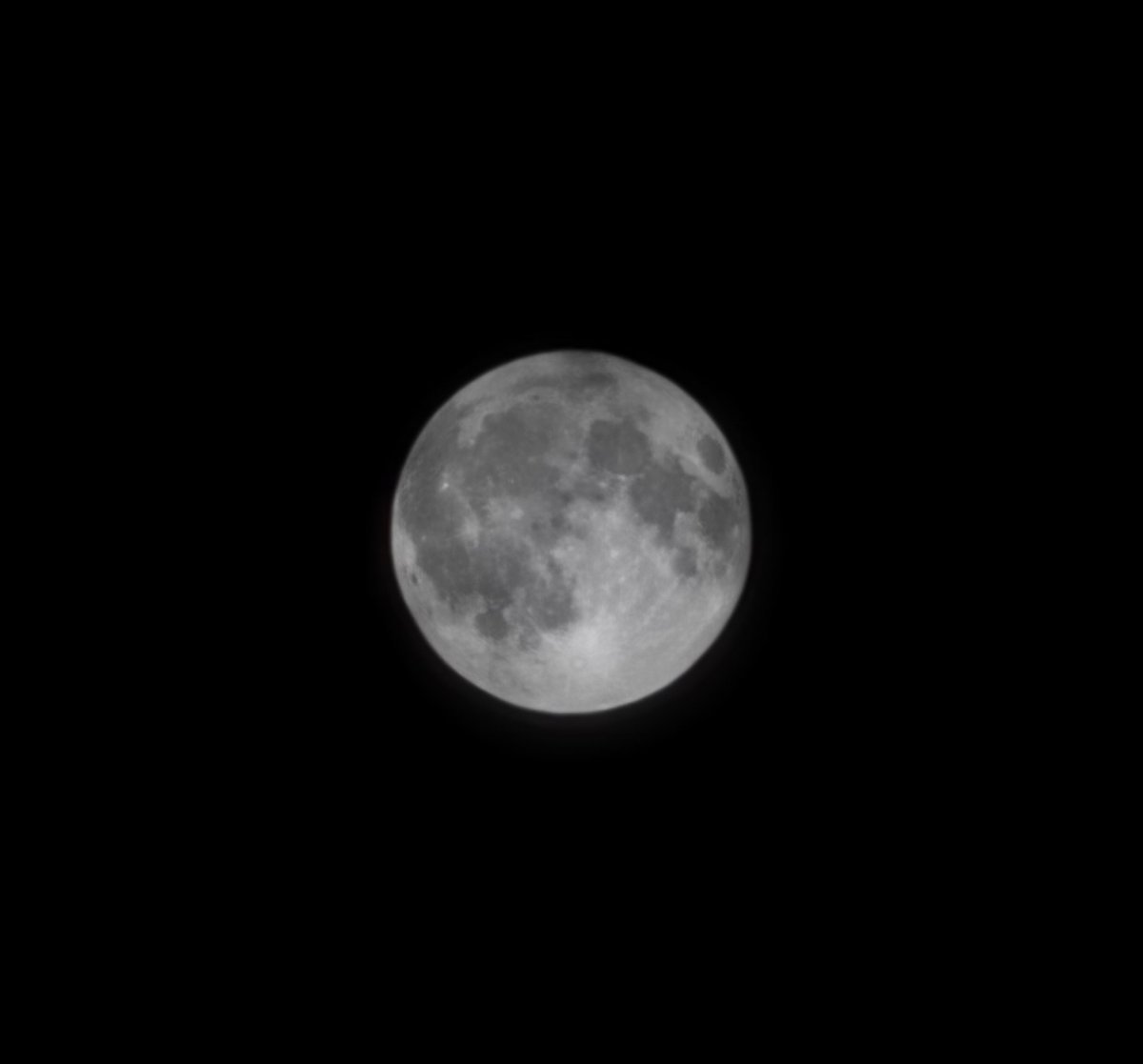 Moon_Photo2024's tweet photo. 2025년 9월 4일
오늘의 달 / Today moon

#사진 #달 #달사진 #Moon #Photo https://t.co/86P8A1tGdL