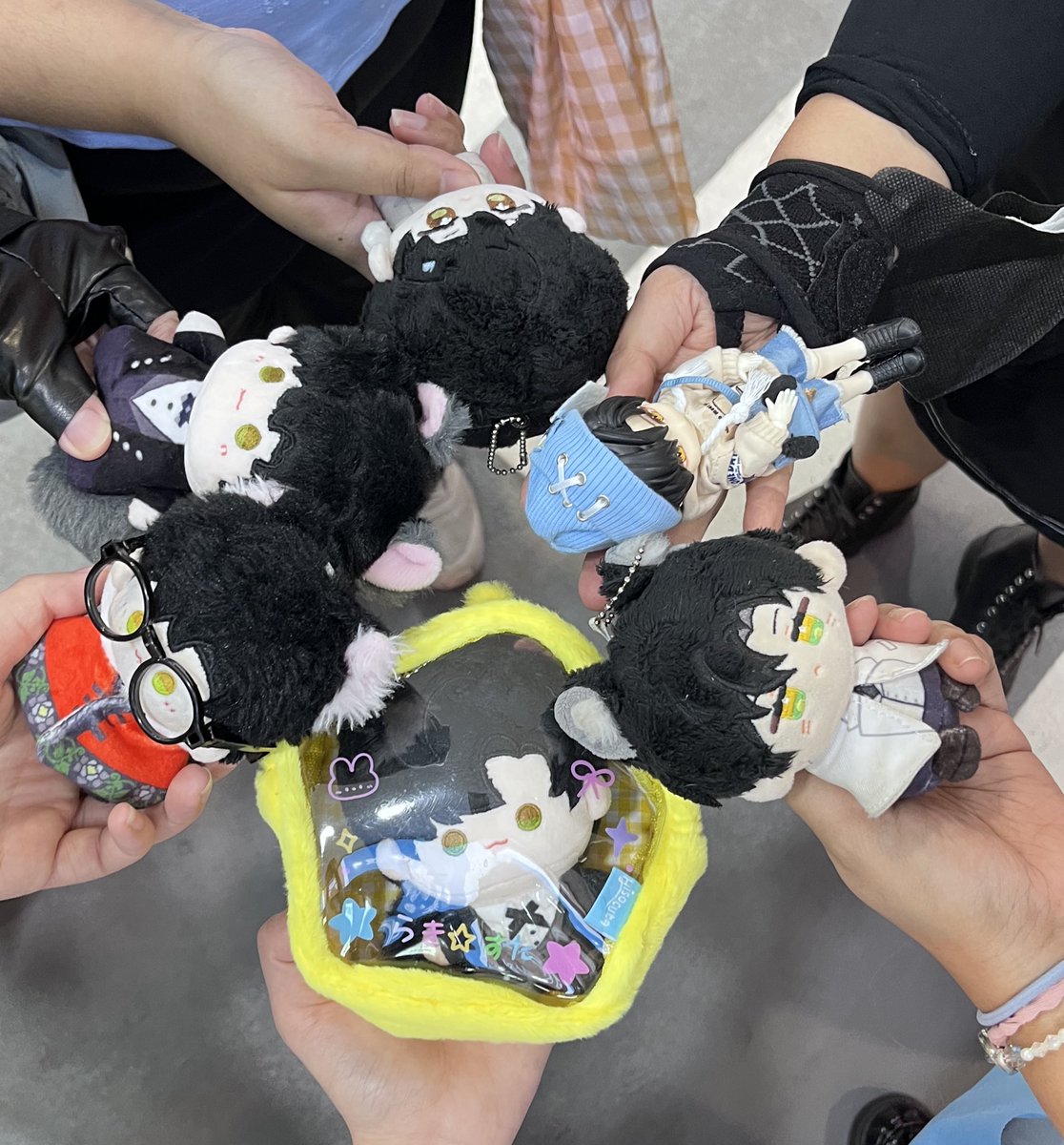 matzzsang's tweet photo. I had sooo much fun going to the events! I loooove being a fangirl sm🩵

Thank you @zayneversary @withlovezayne @SnowForZayne for the events and good times! https://t.co/WtkVBxBNsb