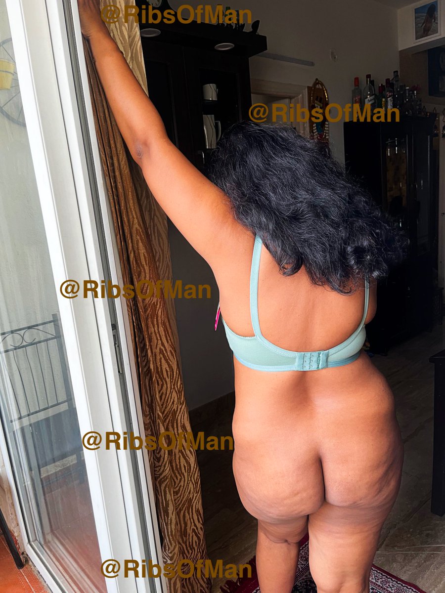 This is from @ribsofman's balcony door where she doesn't mind posing #topless #bottomless or even #naked.
She is the torchbearer of #naturism in India &amp; for other conservative communities across the globe &amp; she is recognised by most of leading naturists, resorts &amp; organisations.