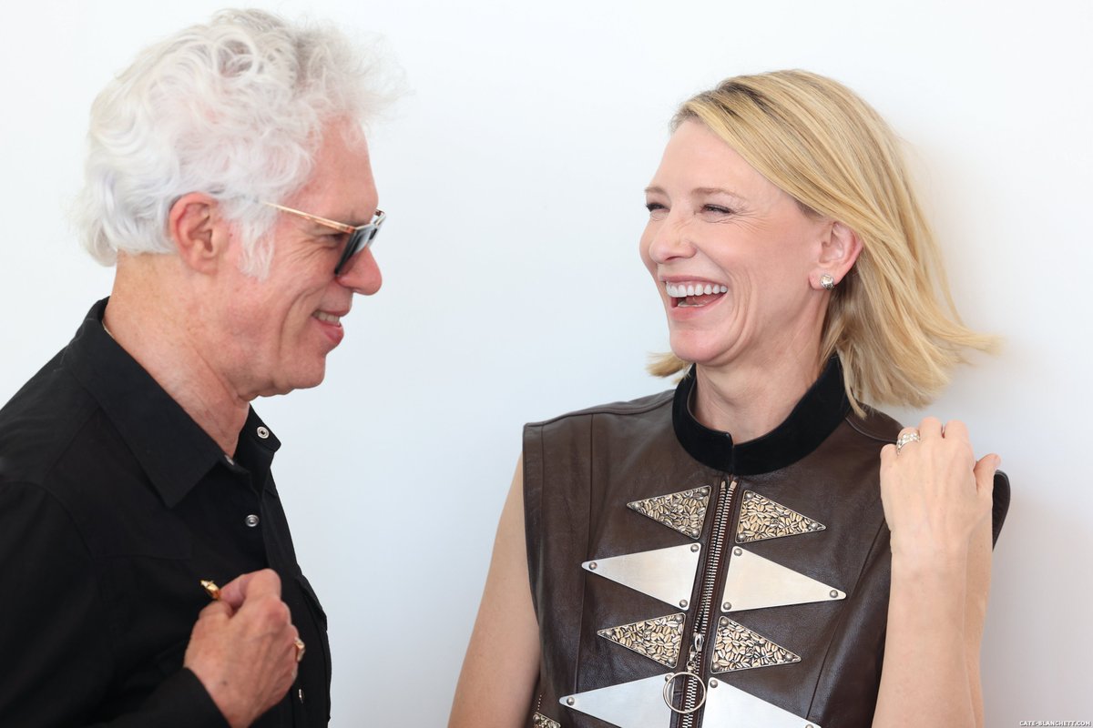 blanchettcom's tweet image. Cate Blanchett and Jim Jarmusch at the Venice Film Festival for the Golden Lion-winning film FATHER MOTHER SISTER BROTHER #venezia82
