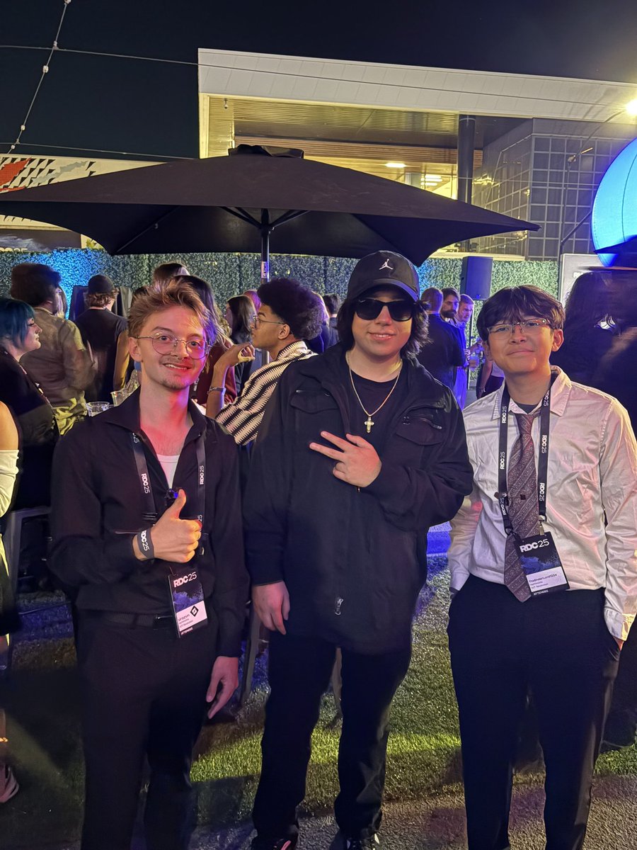 devsirozen's tweet image. #RDC2025 was probably the best first impression i could have ever asked for.  met a lot of awesome folks, excited for next years turnout, hopefully bigger and better 🙏