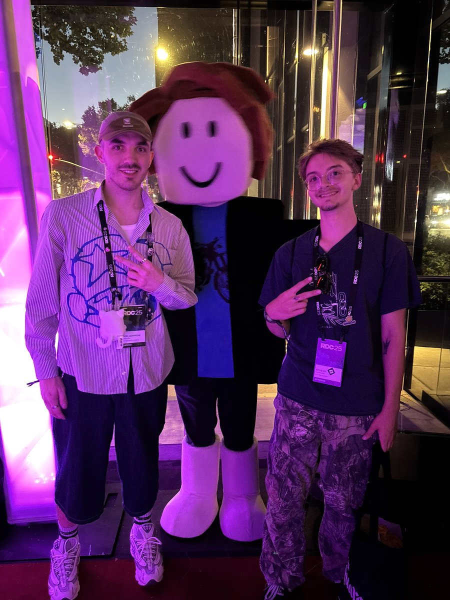 devsirozen's tweet image. #RDC2025 was probably the best first impression i could have ever asked for.  met a lot of awesome folks, excited for next years turnout, hopefully bigger and better 🙏