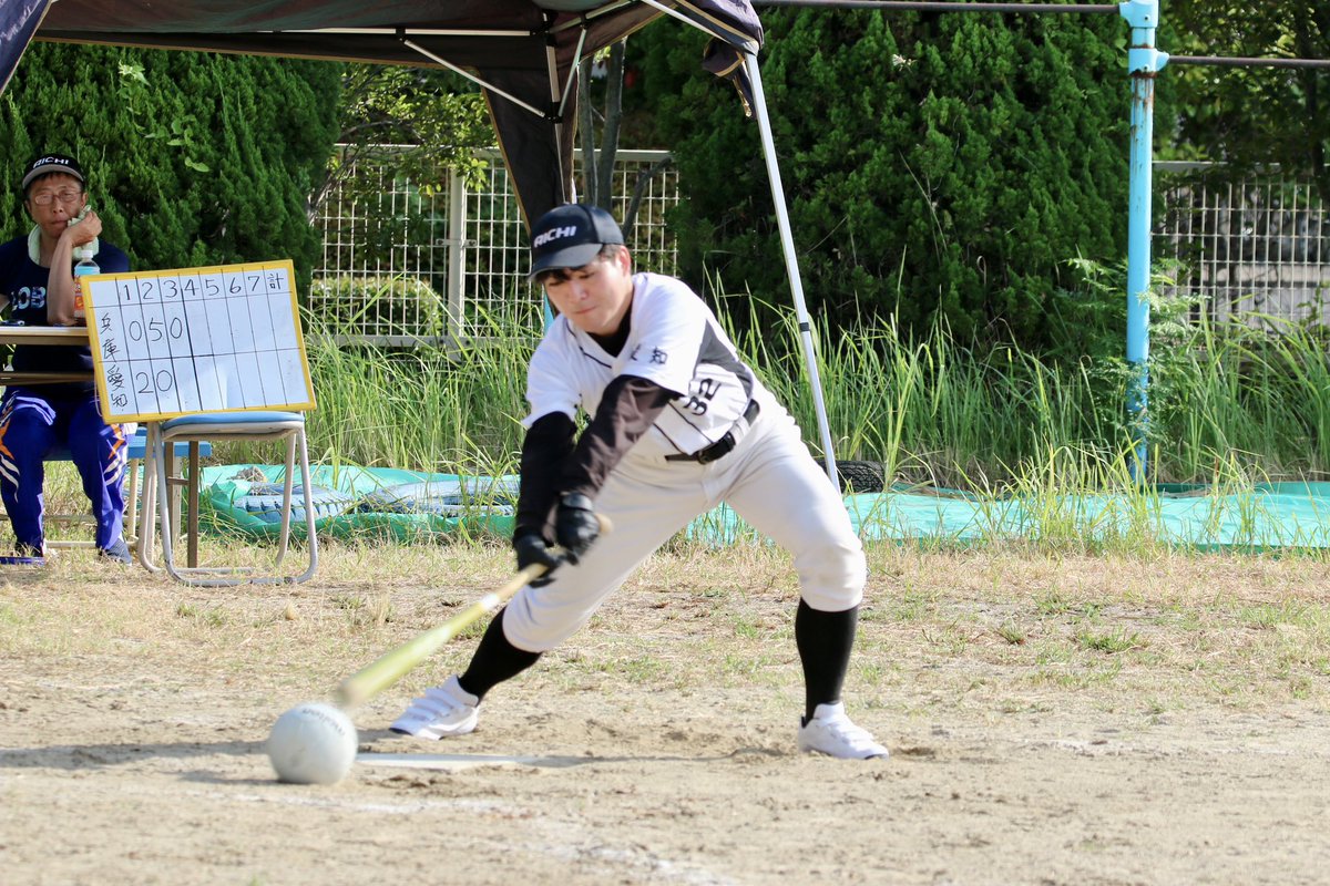 b_baseball_2026's tweet photo. 第26回全日本グランドソフトボール選手権 中日本ラウンド

１試合目
東海(愛知)６ー１北信越(長野)

２試合目
北信越(長野)２ー５近畿(兵庫)

３試合目
東海(愛知)７ー５近畿(兵庫)

優勝:東海選抜
愛知県主体の東海選抜が勝利しました！本戦では今回の戦力に加えて近畿、北信越からも選抜が出来ます https://t.co/Lfe1febe3P