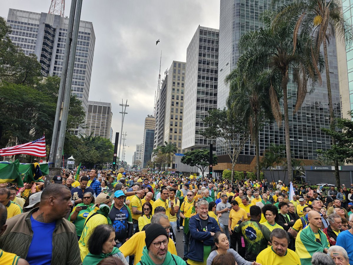 O regime de exceção tem que cair. O congresso nacional tem que afastar Alcolumbre e Motta