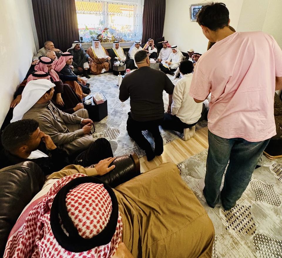 alghyth_B52's tweet photo. جمعة الطيبين في بيت الشيخ عبدالله بن عبار https://t.co/sxU017kGmH