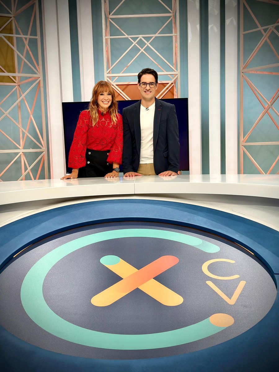 En poques hores començarà en la 📺 d'<a href="/apunt_media/">À Punt</a> una nova temporada.
De dilluns a divendres de 10:00 h a 14:00 h vos esperem <a href="/juanma_melero/">Juanma Melero</a> i jo en #ConnexióCV, el magazín matinal que vos acostarà tota la informació de proximitat gràcies a la xarxa de televisions locals