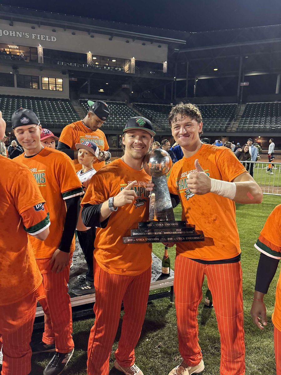 Just a couple Dawgs winning Championships - Again. Congrats Pierce and Keddy! Winner win. #ProDawgs