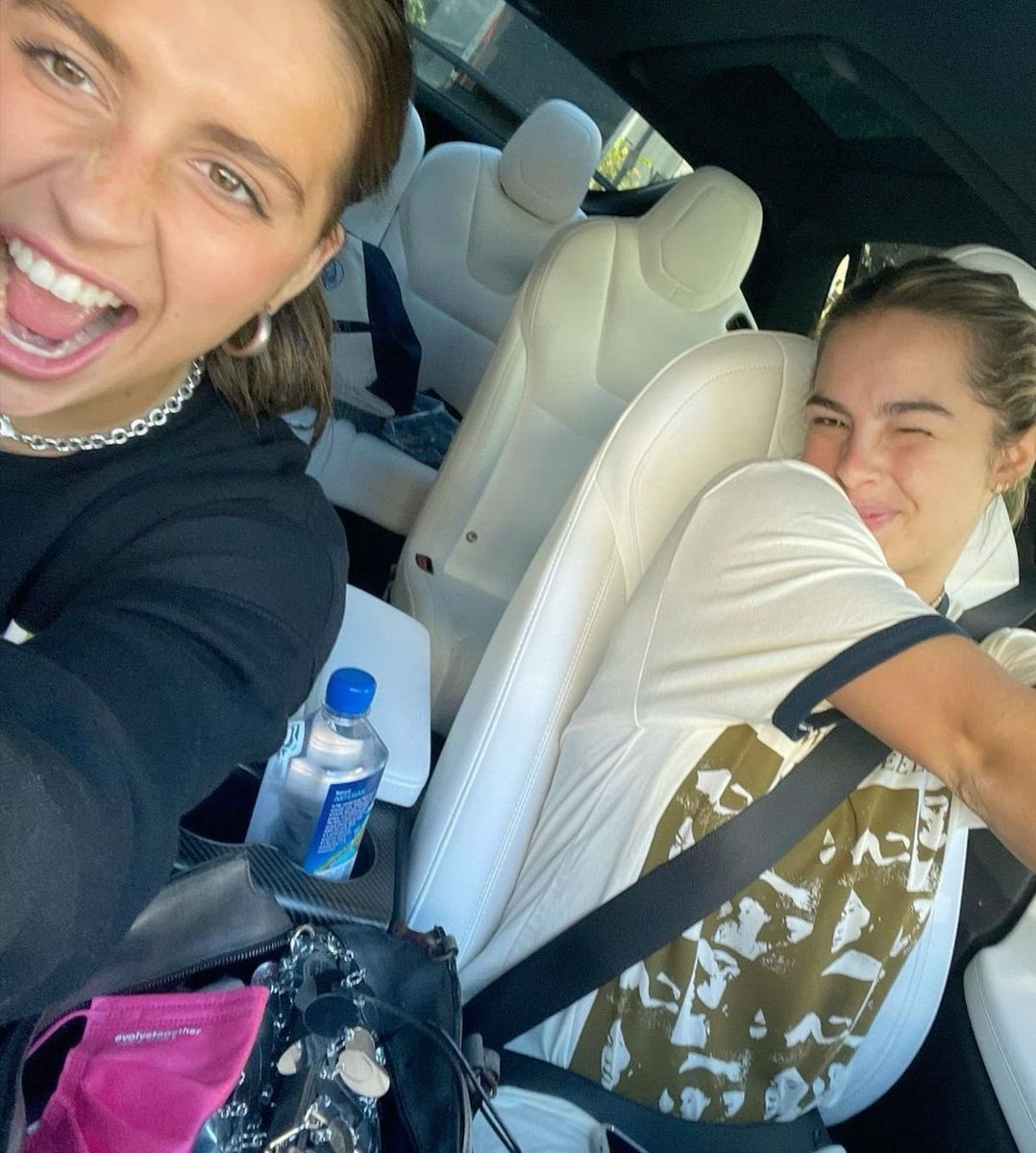 fameisatwtstan's tweet image. will never quite understand people putting #TateMcRae and #AddisonRae against each other when this is literally them…