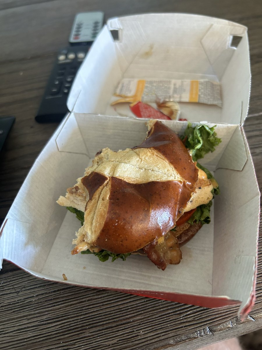 HomeOfGames tweet media