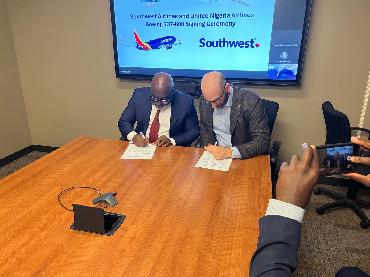 United Nigeria Airlines tweet media