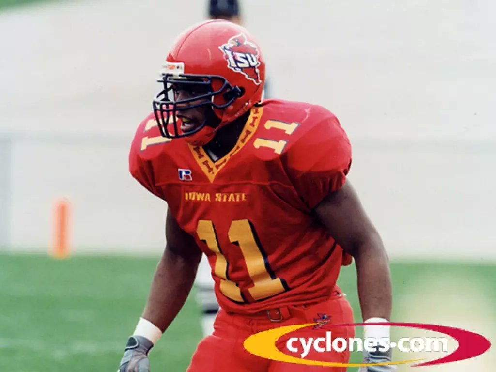 Tonight on a live episode of <a href="/CyeOfTheStorm/">In The Cye Of The Storm</a> we welcome guest <a href="/EllisHobbs/">Ellis H. Hobbs III</a> joining <a href="/TheMrCurvey/">Brent Curvey</a> <a href="/RealMarcusFizer/">Marcus Fizer Sr</a> to talk about Iowa being a Cyclone State and memories. youtube.com/watch?v=Wytfww…