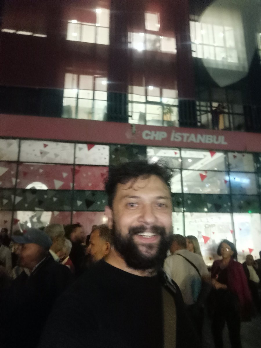 bir barikatı yıktık geldik🥸🖖