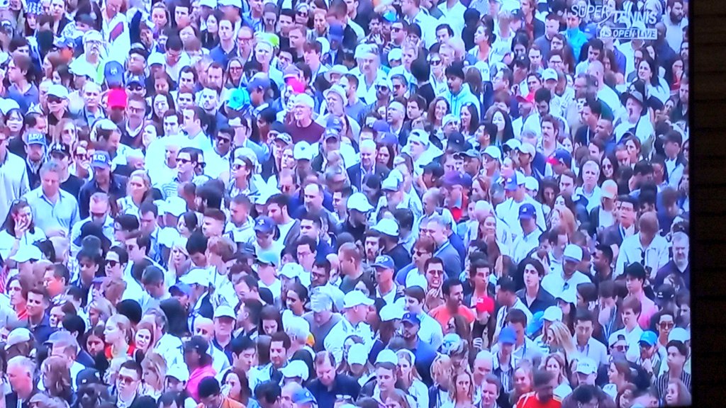 ...piano   piano si entra....
 piano...piano... 
In attesa anche dalla Sicilia ;)
#JannikSinner  
#USOpen2025 
<a href="/SuperTennisTv/">SuperTennis TV</a>  :)