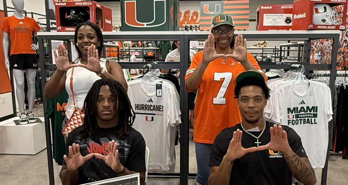 Toni (@tonichild75) on Twitter photo 🙌🏾💚🧡 🙌🏾💚🧡