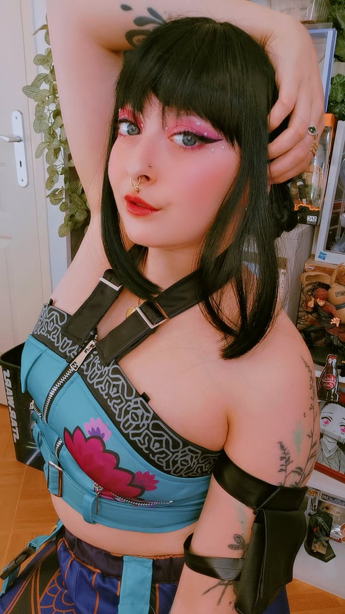 Norcadeine's tweet photo. Petit cosplay de Zoey dans K-pop Demon Hunters. 🎧 https://t.co/7D5VUAMfeS
