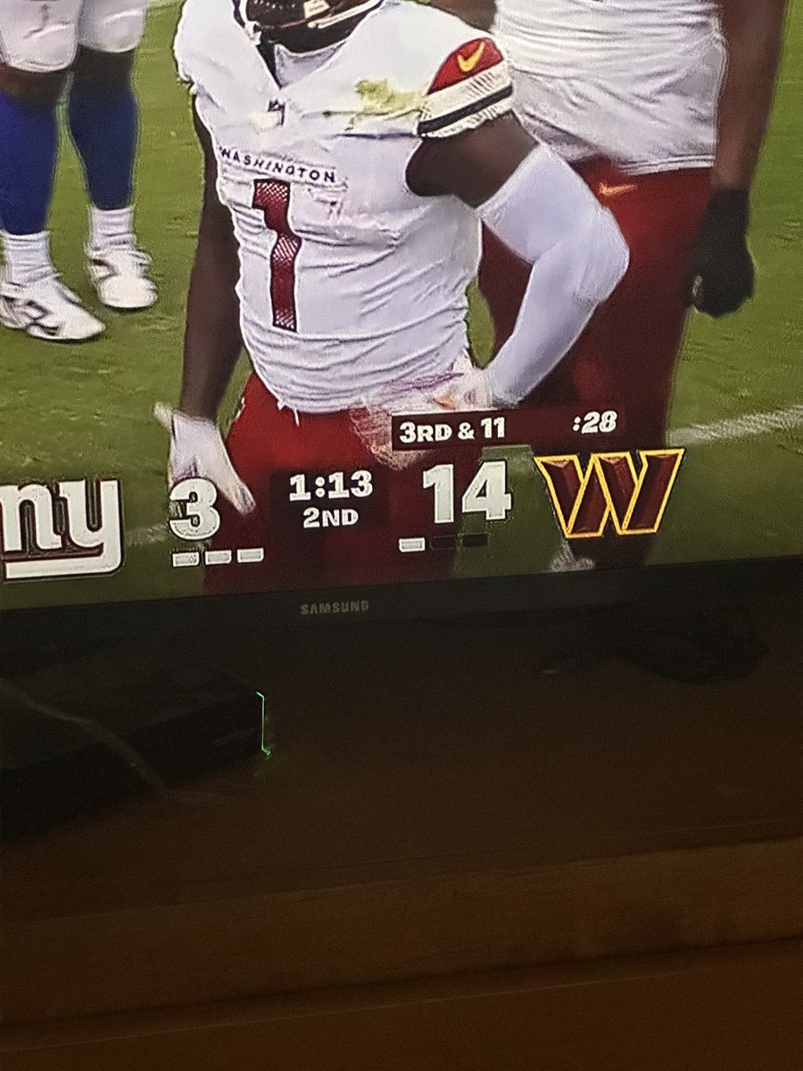 bcow82's tweet image. Is there something wrong with this #scorebug or is it new? #NYGvsWAS