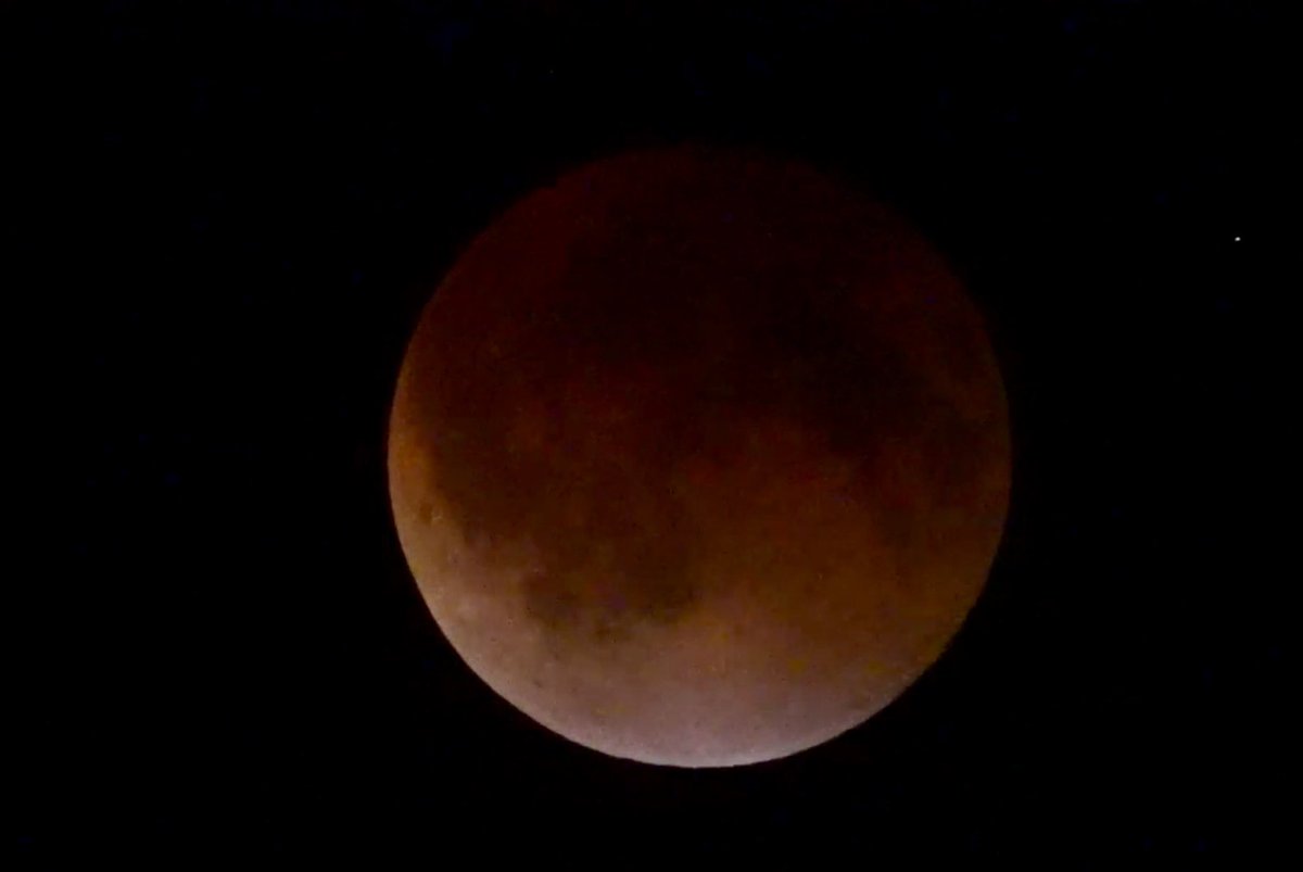The various phases of the blood moon today. Watching the จันทรุปราคา playing out was insanely exciting.
