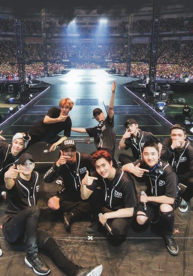 exouniversetr's tweet image. "EXO" yayımladığı gönderinin ardından Melon Gerçek Zamanlı arama listesinde 1. sıraya, Weibo Entertainment Hot Search listesinde ise 2. sıraya yükseldi! ✨️❤️