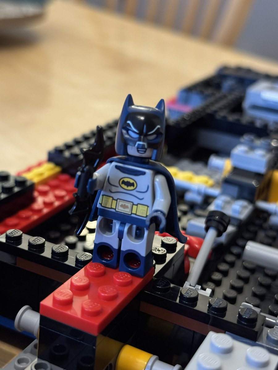 dectracker's tweet photo. 8/17 bags in and the Batman approves progress so far 👍 @LEGO_Group @LEGOBatmanMovie https://t.co/zih0khigcC