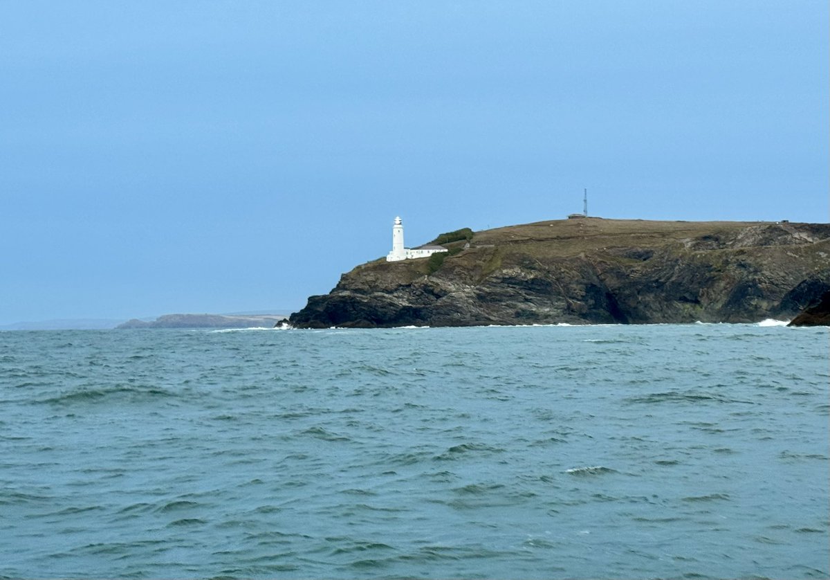 Hi <a href="/LynnParsonsUK/">Lynn Parsons</a> <a href="/magicfm/">Magic Radio</a> sailing past Trevose Lighthouse, off Padstow, Cornwall, on my way back to North Devon this weekend before the next storm arrives, now safely back home #windowonmyworld #mellowmagic