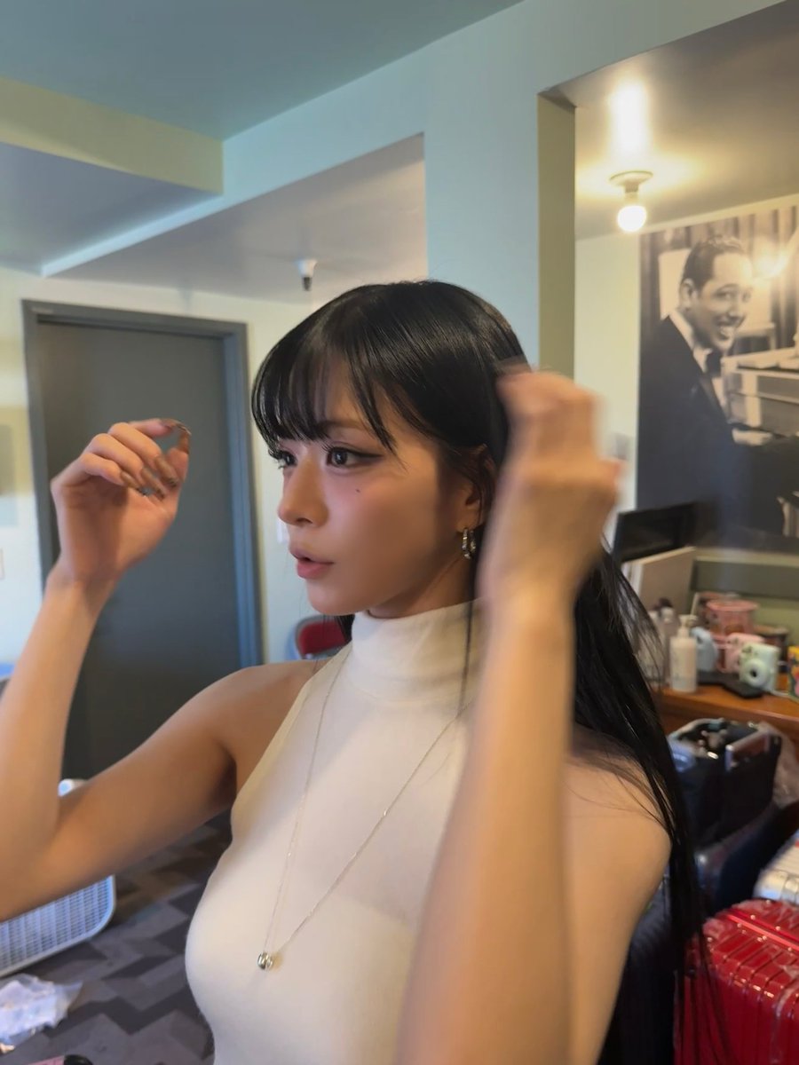 와 비몽사몽한 상태로 프롬 봤는데 이거 보자마자 진짜 너무 이뻐서 잠깸